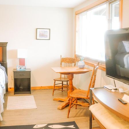 The Water'S Edge Inn & Gallery Baddeck Inlet Eksteriør bilde