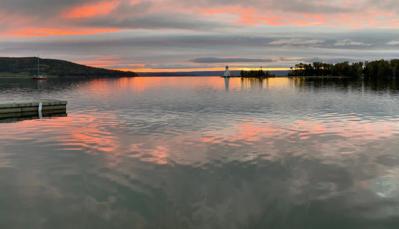 The Water'S Edge Inn & Gallery Baddeck Inlet Eksteriør bilde
