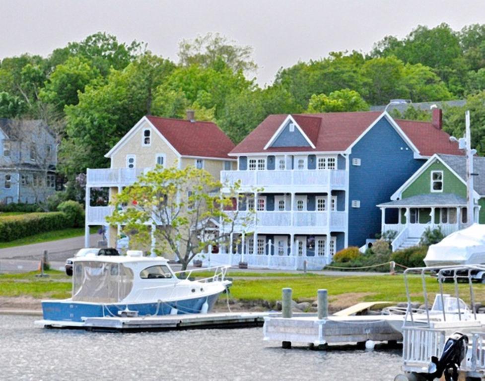 The Water'S Edge Inn & Gallery Baddeck Inlet Eksteriør bilde